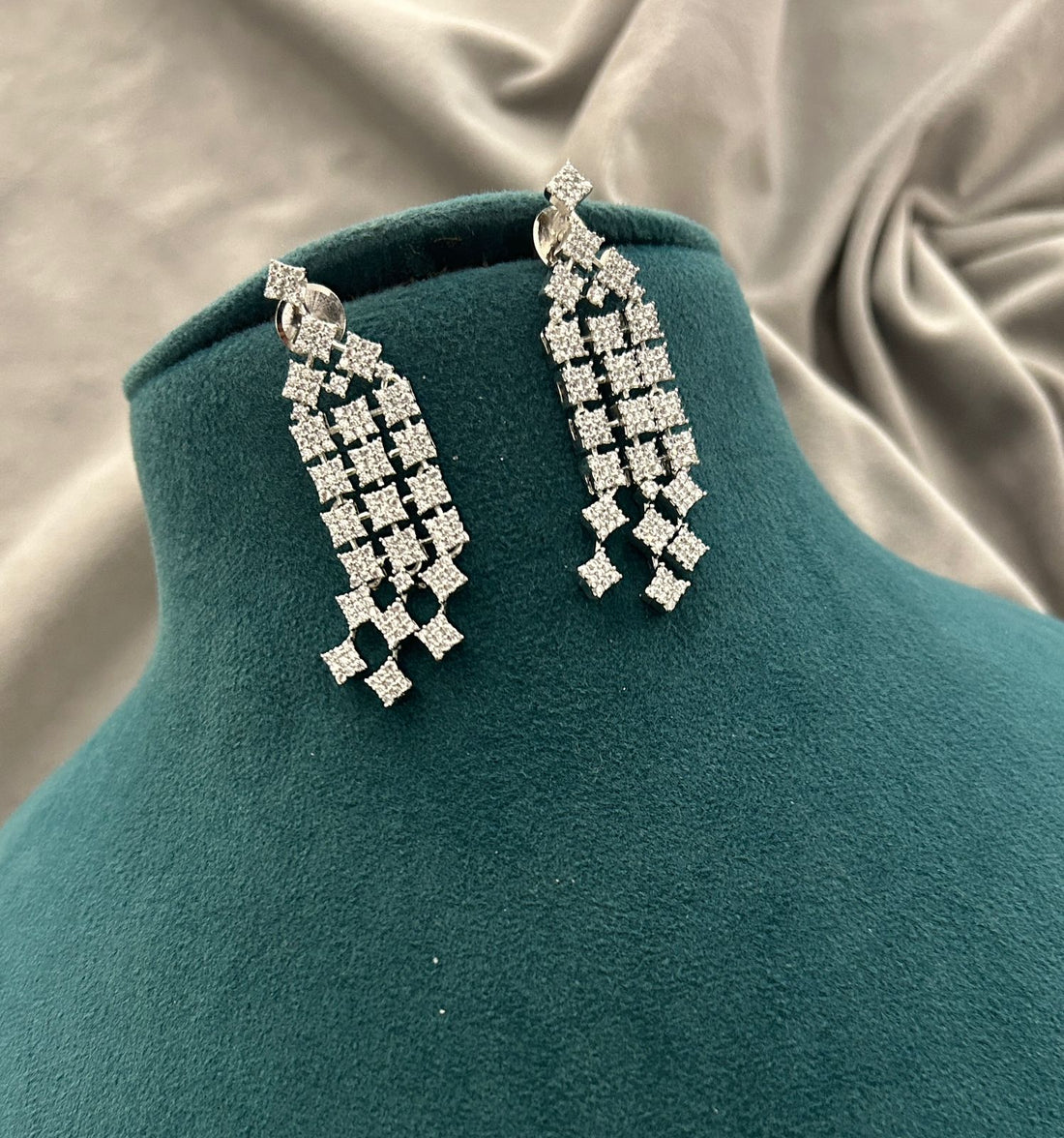 Sparkling Cascade Diamond Look Necklace Set