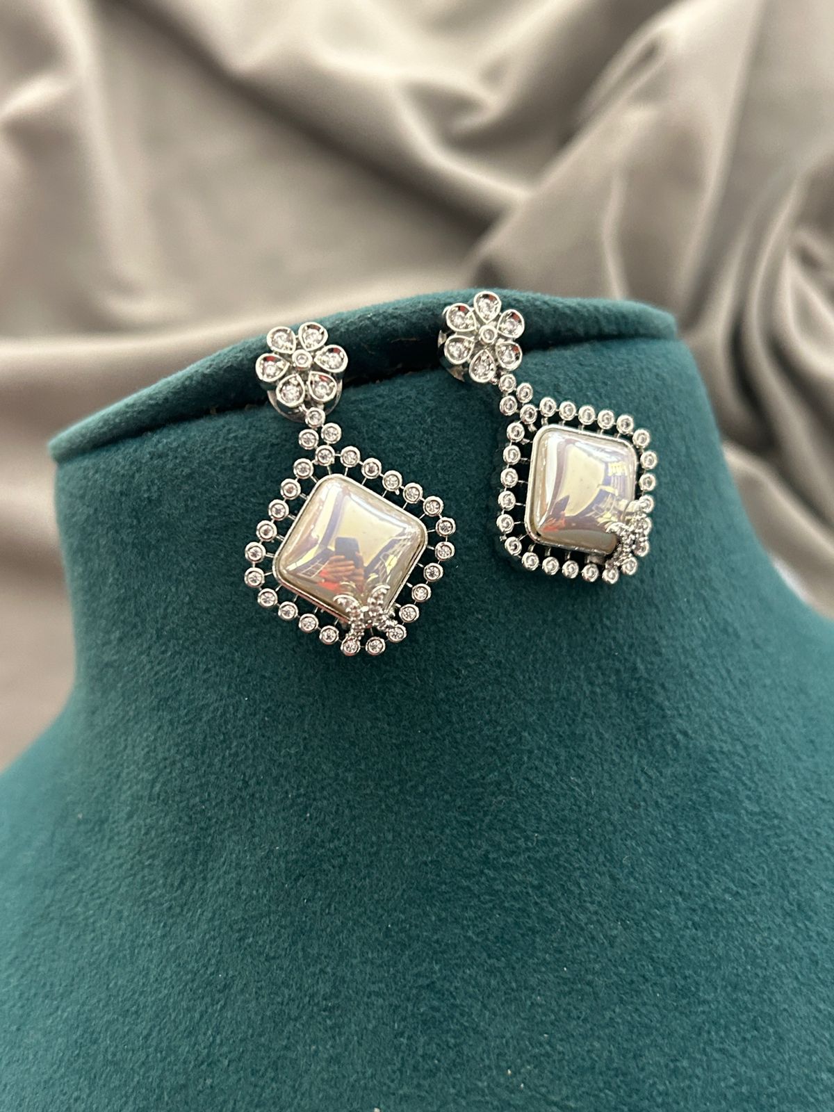 Crystal Luxe Diamond Look Necklace Set