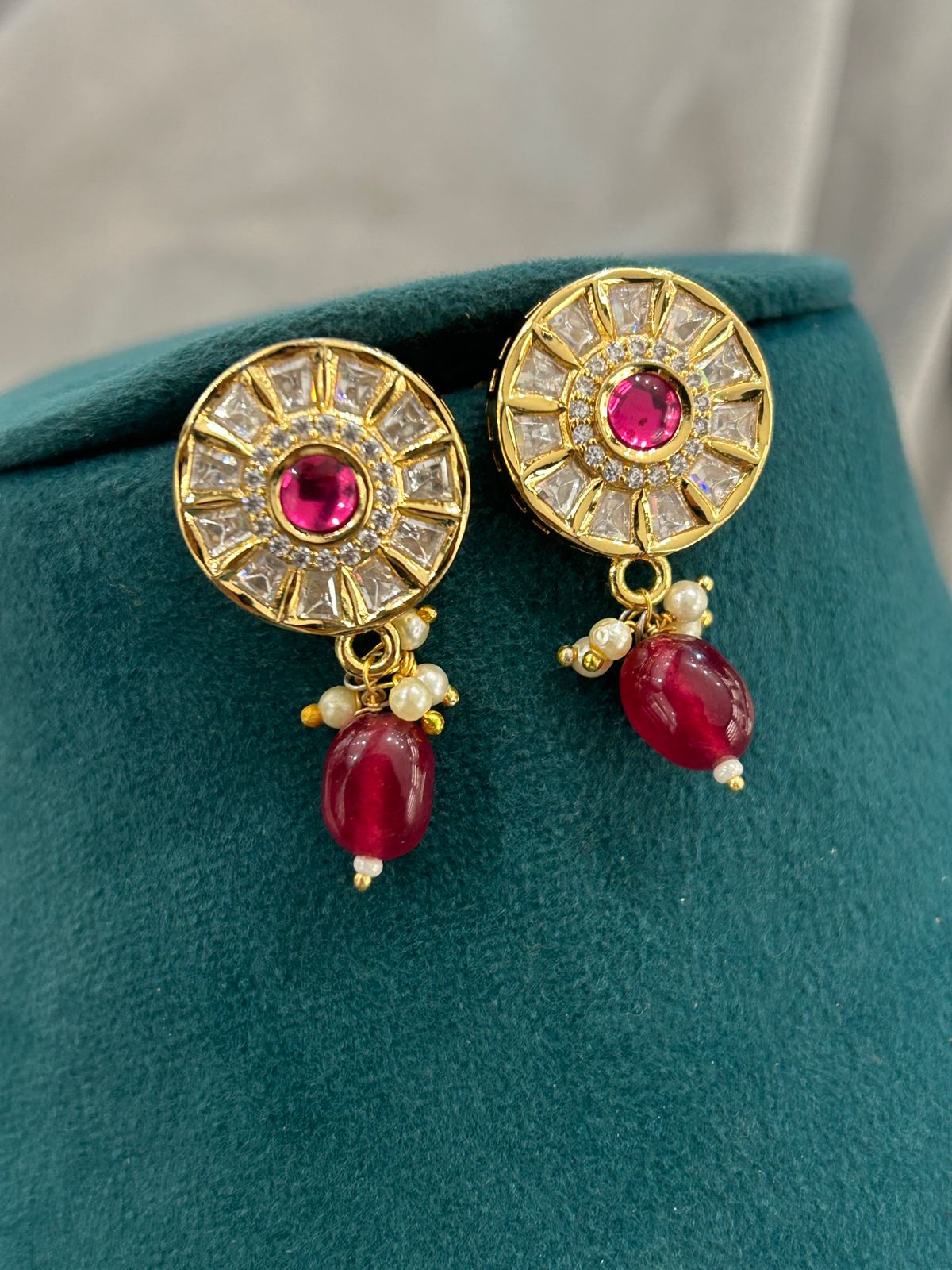 Ruby Kundan Round Pendant Necklace with Gold Beads