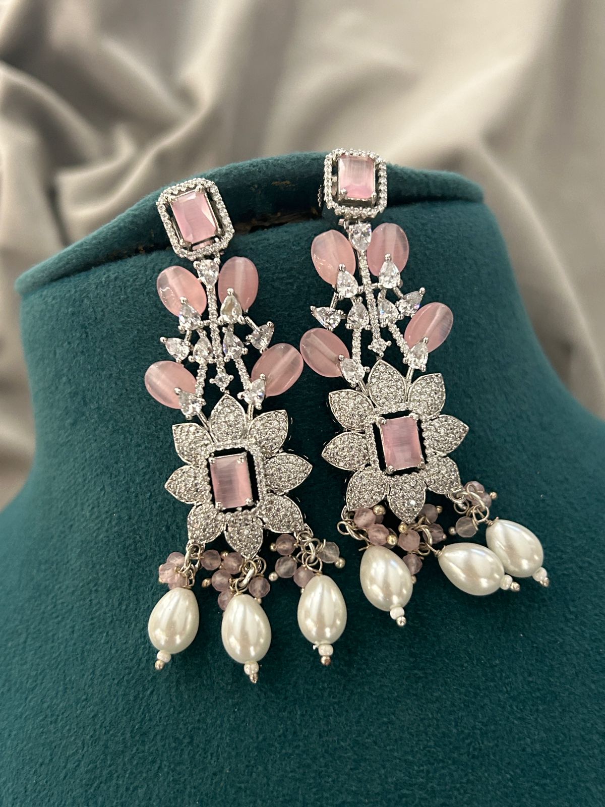 Blush Pink Pearl Elegance Necklace Set