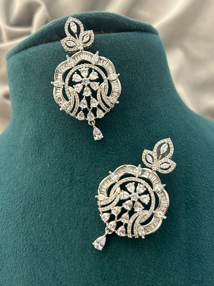 Dual Tone Diamond Carved Pendant Necklace Set