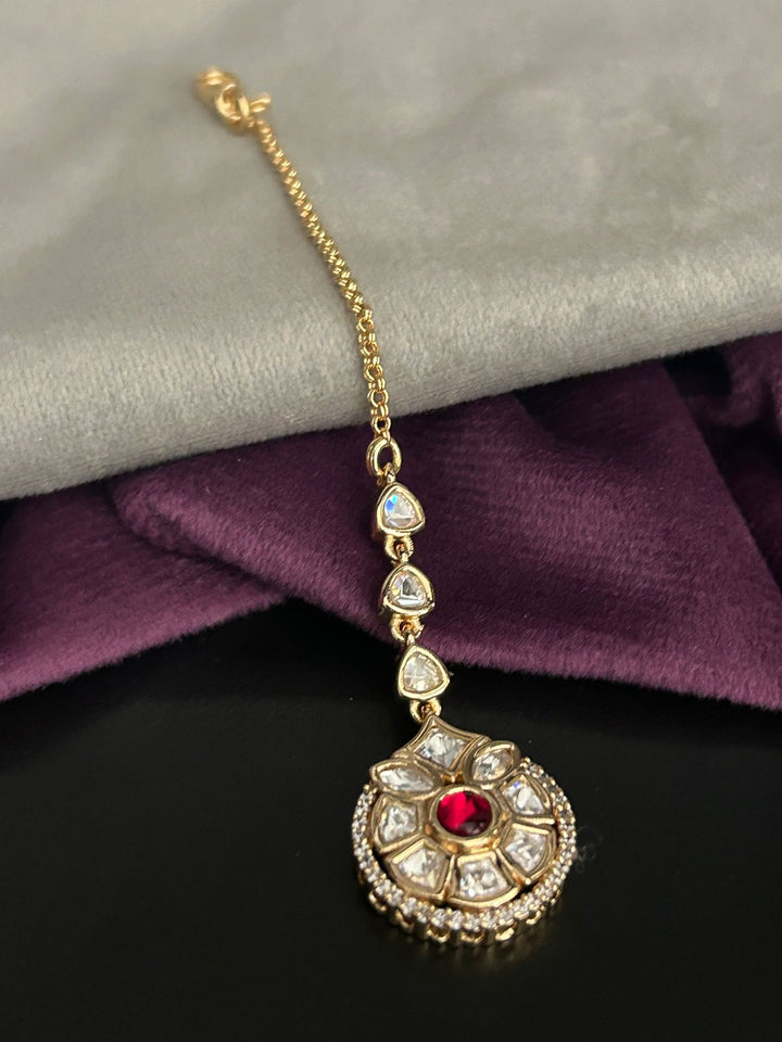 Red Stone Kundan Maang Tikka in Gold Finish