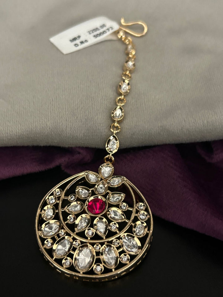 Ruby Center Kundan Round Maang Tikka in Gold Finish
