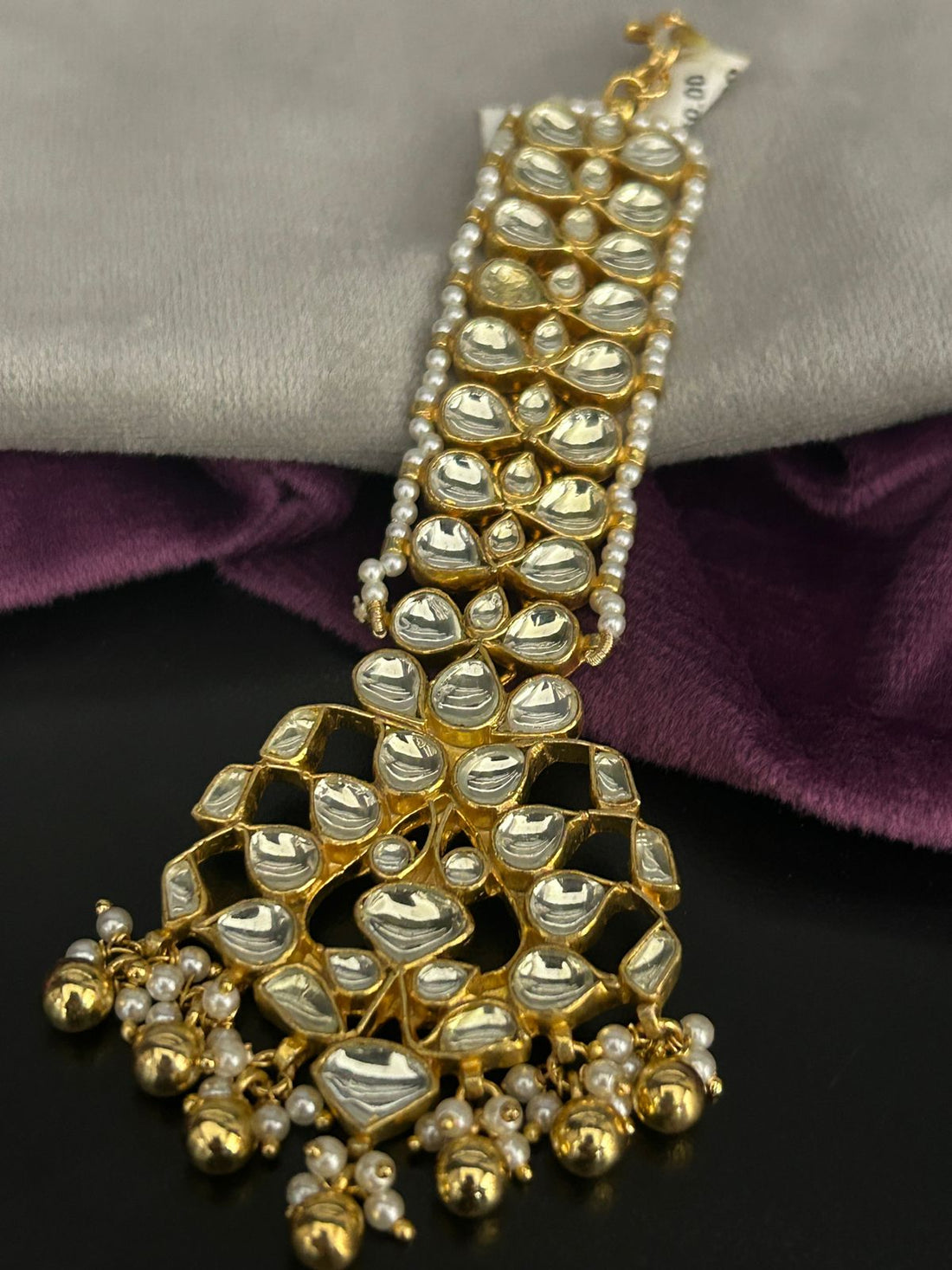 Classic Gold Kundan Maang Tikka