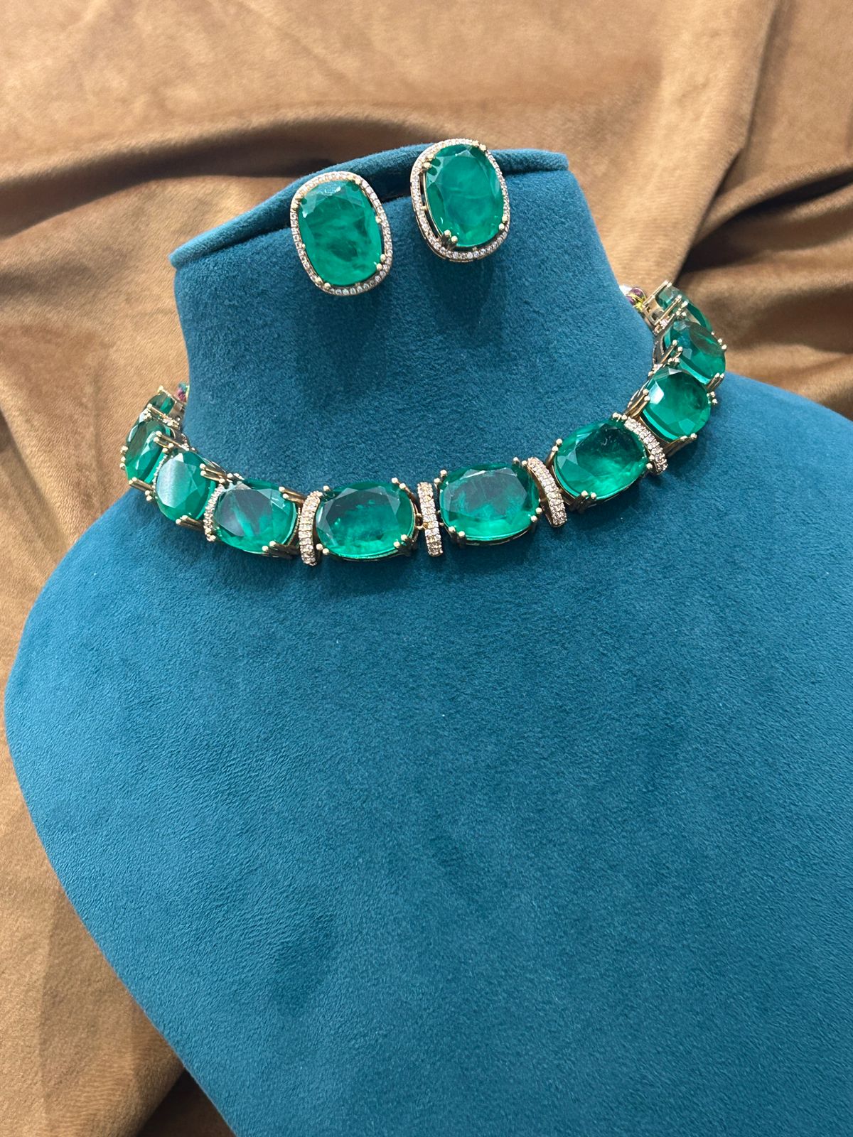 Premium Emerald Green Stone Choker Necklace Set – Designer Oversized Cushion Cut Stones