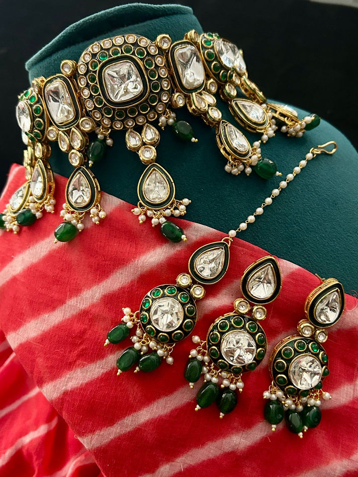 Emerald Green Kundan Bridal Necklace Set with Earrings & Maang Tikka – Premium Handcrafted Jewelry