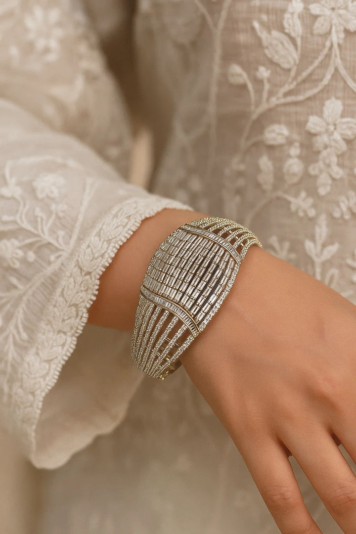 Diamond Look Baguette Stone Openable Bracelet