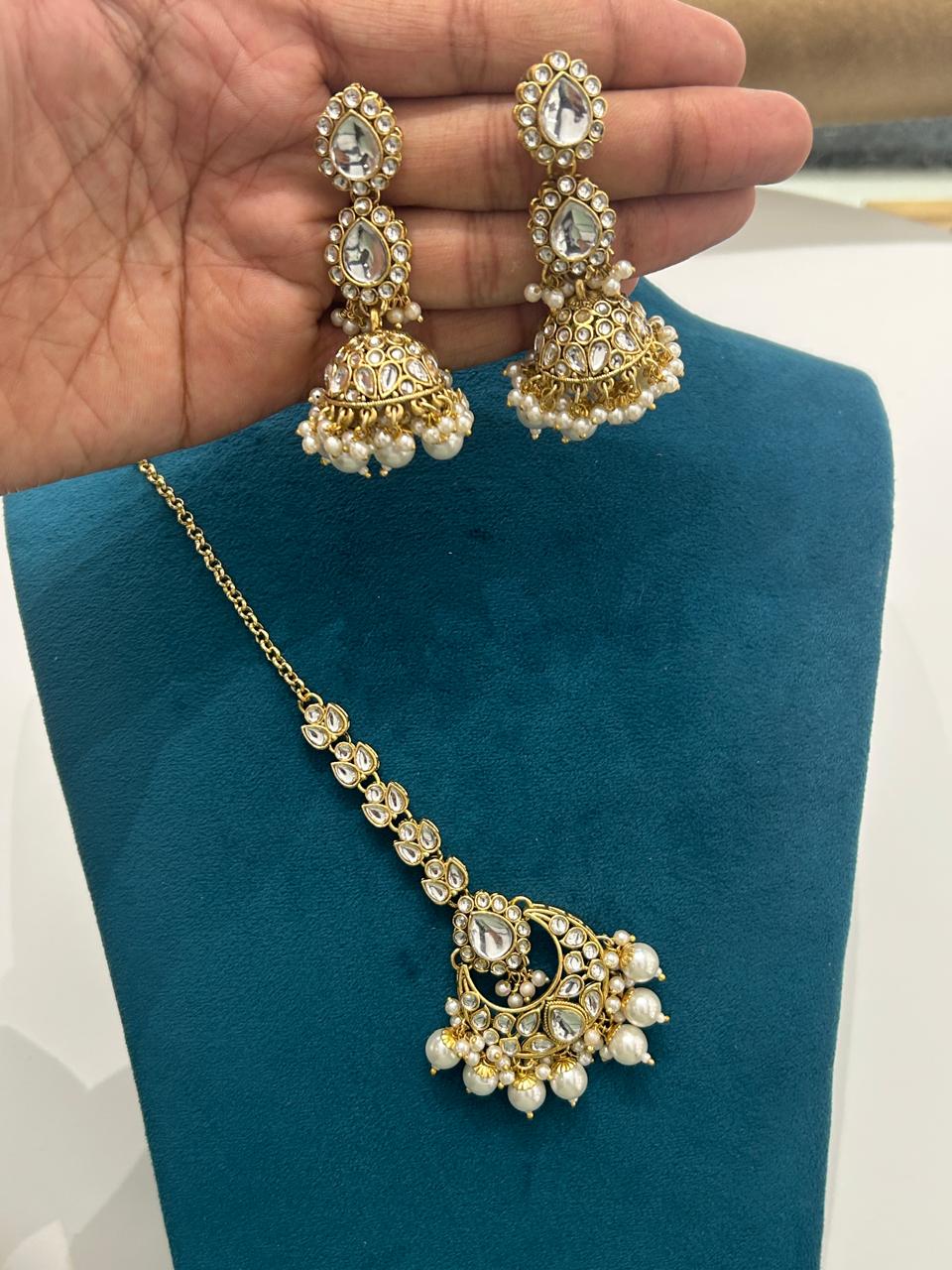 Indo-Western Off White Kundan Pearl Necklace Set with Earrings & Maangtika