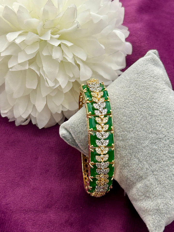Premium Emerald Green Stone Sparkle Openable Bracelet  Gold Finish