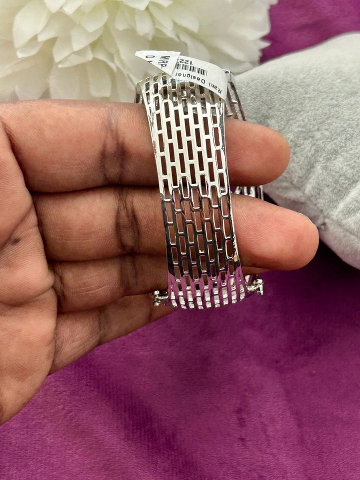 Luxury Silver Finish Aqua Stone Openable Bracelet Premium Party & Bridal Wear