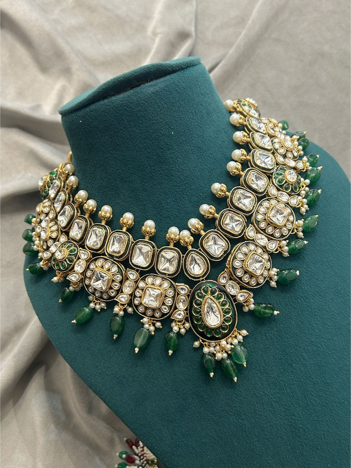 Emerald Green Kundan Bridal Necklace Set with Earrings & Maang Tikka