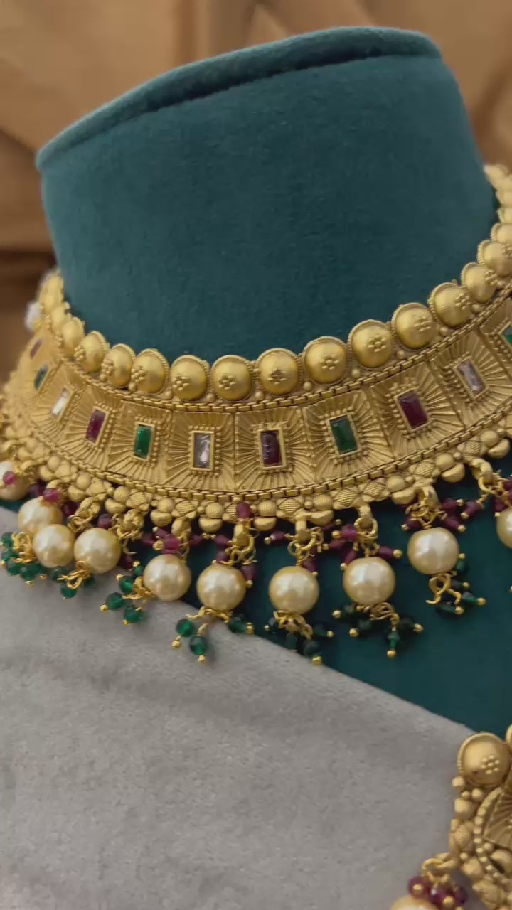 Antique Pearl Temple Choker Set with Earrings & Maang Tikka
